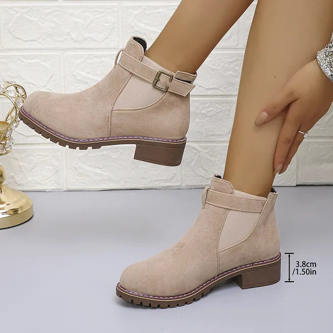 Fakina - Stivaletti Con Fibbia Decorativa