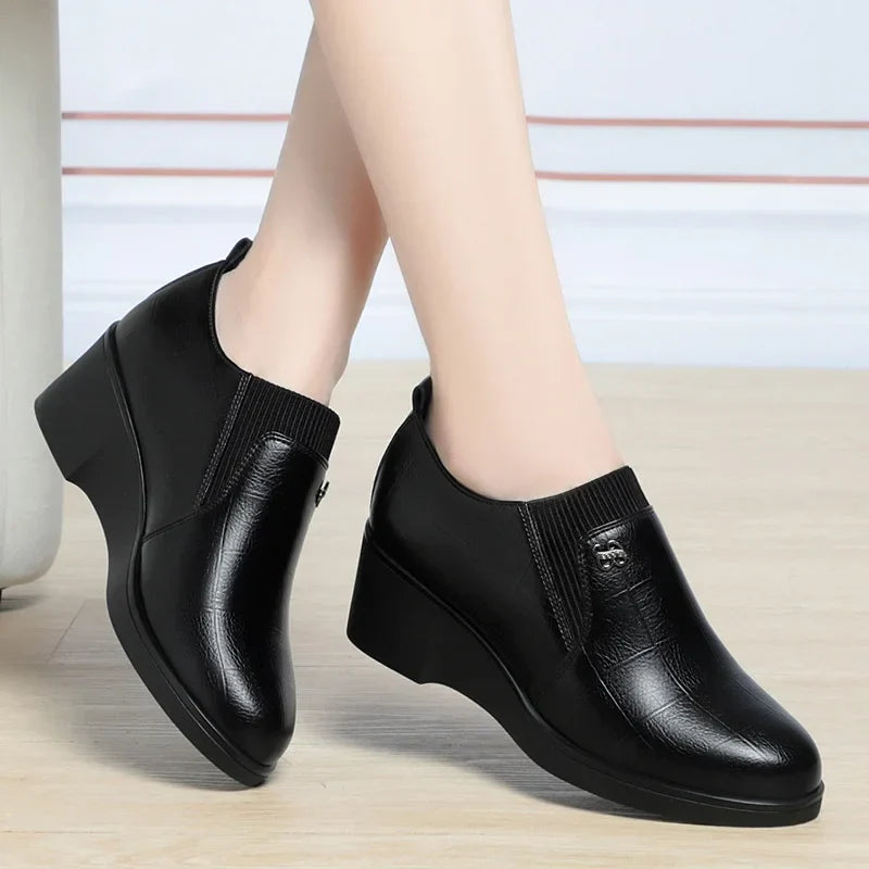 Switolina - Scarpe Alla Moda Con Zeppa In Pelle