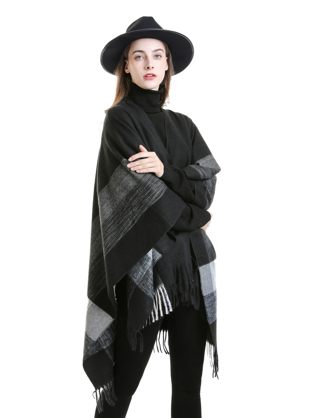 Kyrine - Poncho Scialle Con Frange E Motivo Geometrico