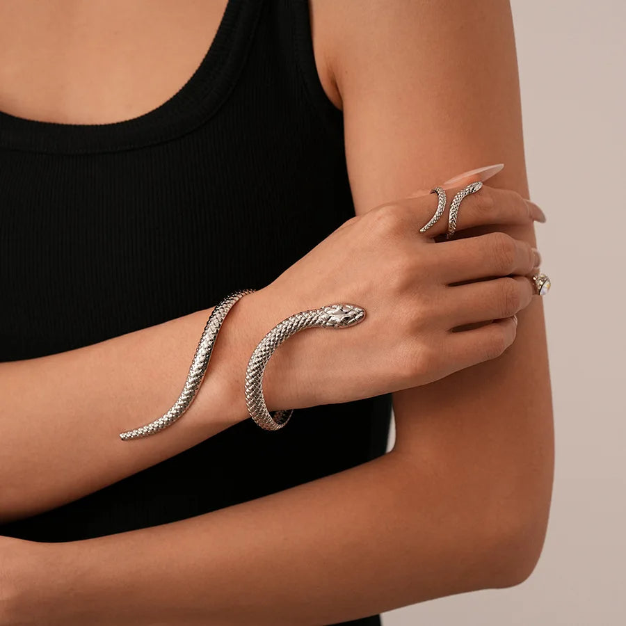 Zevella - Set Composto Da Bracciale E Anello Con Motivo a Serpente Scolpito